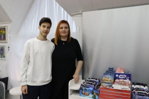 В преддверии Нового года жители Серебряных Прудов объединились, чтобы подарить праздник тем, кому он нужнее всего. В преддверии Нового года жители Серебряных Прудов объединились, чтобы подарить праздник тем, кому он нужнее всего.