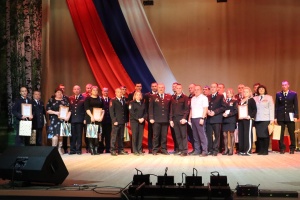 В Центральном доме культуры Серебряных Прудов состоялось торжество, посвящённое Дню работника органов внутренних дел. В Центральном доме культуры Серебряных Прудов состоялось торжество, посвящённое Дню работника органов внутренних дел.