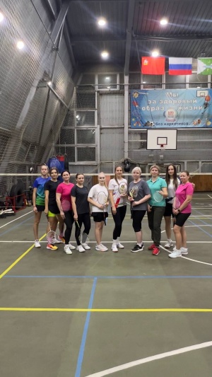 В спортивном зале ФОКа имени Героя России С. А. Фирсова прошло первенство муниципального округа Серебряные Пруды по бадминтону среди женщин. В спортивном зале ФОКа имени Героя России С. А. Фирсова прошло первенство муниципального округа Серебряные Пруды по бадминтону среди женщин.