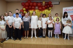 В отделении реабилитации для детей-инвалидов и детей с ограниченными возможностями здоровья Социального центра «Серебряно-Прудский» состоялось праздничное мероприятие, приуроченное ко Дню матери. В отделении реабилитации для детей-инвалидов и детей с ограниченными возможностями здоровья Социального центра «Серебряно-Прудский» состоялось праздничное мероприятие, приуроченное ко Дню матери.