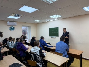 В Серебряных Прудах сотрудник полиции провёл акцию «Будь в форме» В Серебряных Прудах сотрудник полиции провёл акцию «Будь в форме»