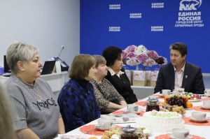 В Серебряных Прудах прошло мероприятие, посвященное Всероссийскому дню матери, организованное в рамках партийного проекта «Женское движение Единой России». В Серебряных Прудах прошло мероприятие, посвященное Всероссийскому дню матери, организованное в рамках партийного проекта «Женское движение Единой России».