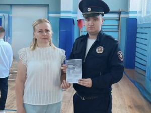В Серебряных Прудах сотрудники полиции провели акцию «Будьте бдительны!» В Серебряных Прудах сотрудники полиции провели акцию «Будьте бдительны!»