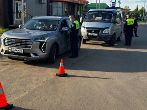 Массовая проверка водителей на трезвость прошла на территории округа