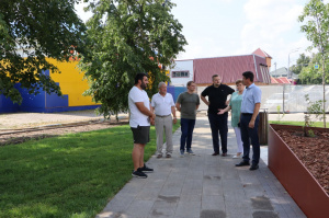 В рамках нацпроекта «Жилье и городская среда» в Серебряных Прудах реализуется проект по благоустройству Сквера им. Ленина.