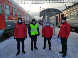 Волонтеры г.о. Серебряные Пруды напоминают о необходимости носить маски.