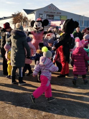 Работники Мочильского СДК совместно с Каморинским СДК провели в г. Михайлов Рязанской области игровую программу для детей