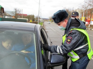 В Серебряных Прудах сотрудники полиции проводят профилактические беседы с населением