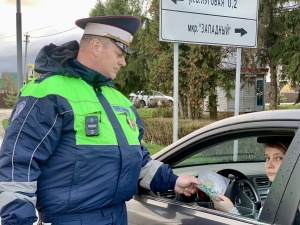 Водителей управляющих автотранспортом продолжают массово проверять на состояние опьянения. 